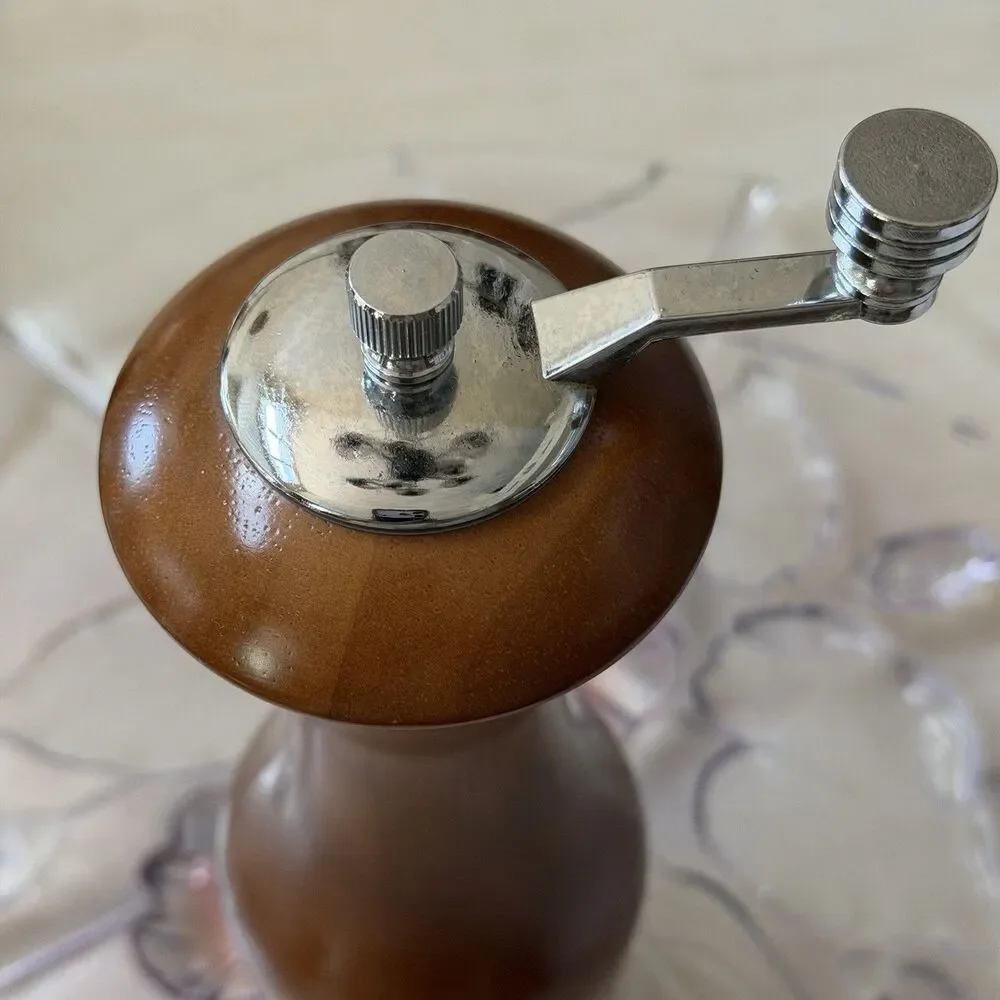 Vintage Olde Thompson 9” Wooden Pepper Mill Ceramic Grinder Crank Handle